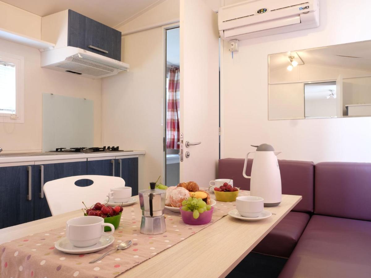 Holiday Home Camping Thurium By Interhome Marina di Schiavonea Exterior foto
